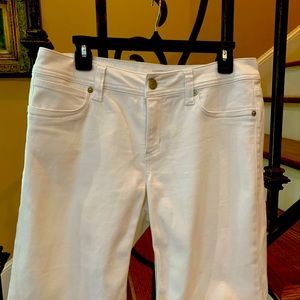 Seven 7 white denim stretchy shorts,  so cute!!  Size 10.